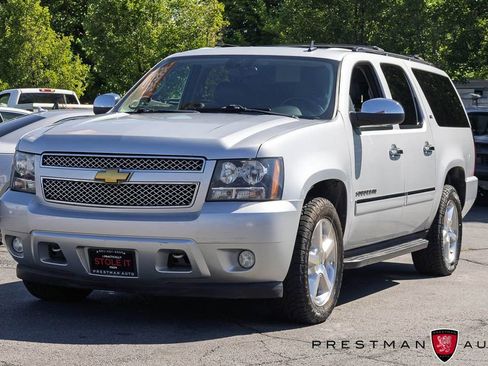 Used 2014 Chevrolet Suburban LTZ AWD/4WD image 16