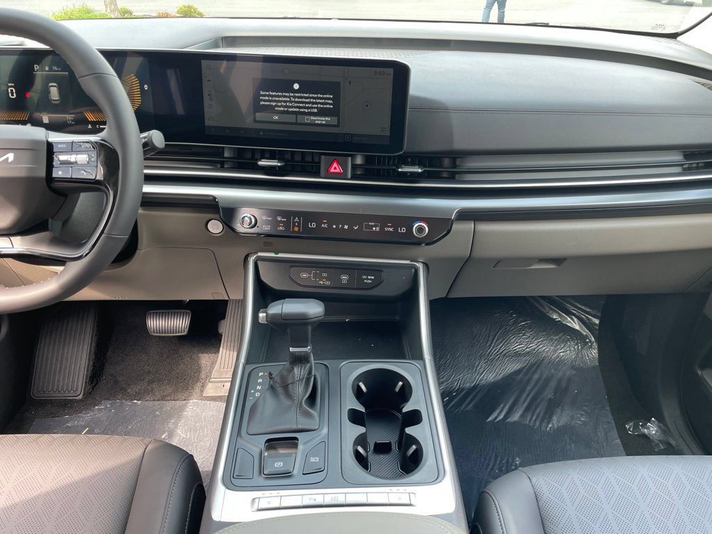 New 2027 Kia Carnival FWD image 11