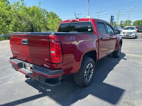 Used 2021 Chevrolet Colorado Z71 AWD/4WD image 2