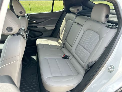 Used 2025 Buick Envista Avenir FWD image 23