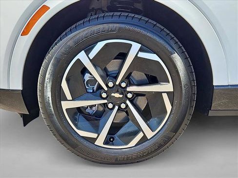 Certified 2025 Chevrolet Equinox EV LT FWD image 30