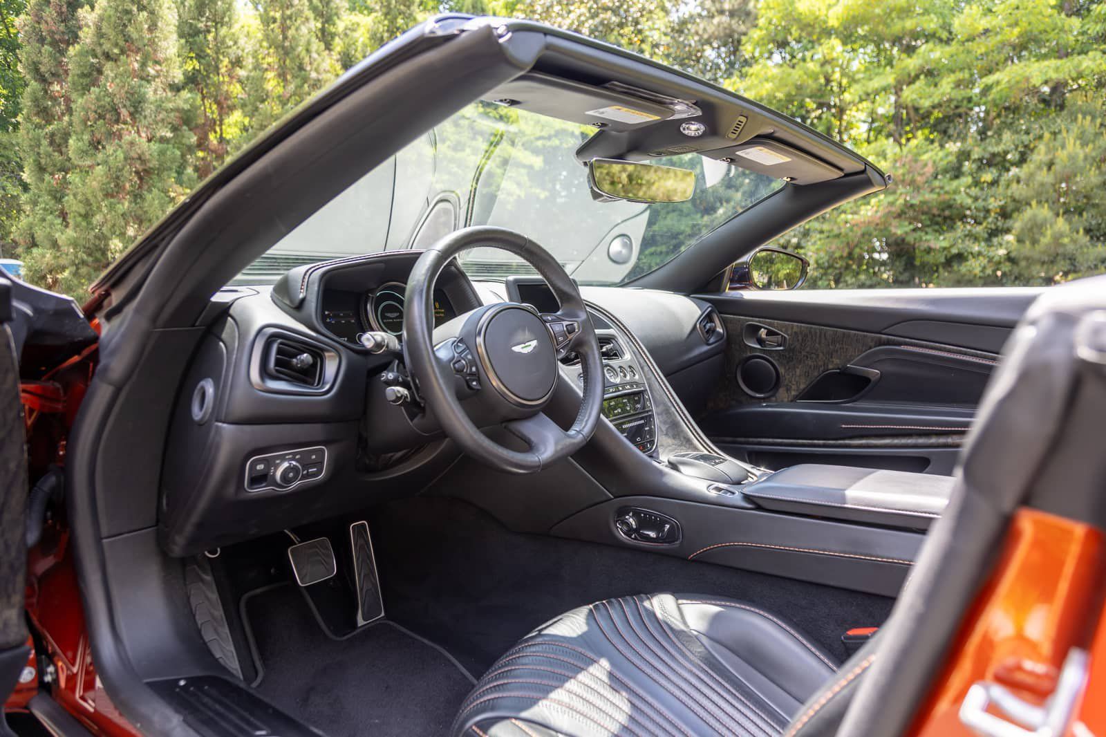 Used 2021 Aston Martin DB11 Volante RWD image 42
