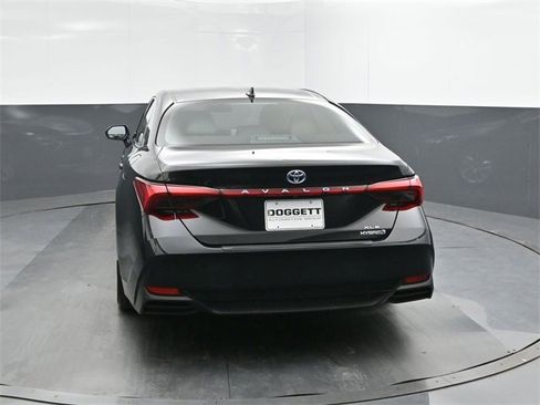 Used 2021 Toyota Avalon XLE w/ Carpet Mat Package (TMS) image 8