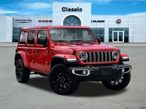 Used 2025 Jeep Wrangler Unlimited Sahara w/ Safety Group AWD/4WD image 1