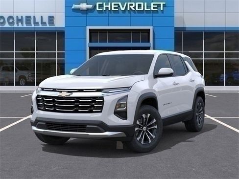 Used 2026 Chevrolet Equinox LT image 6