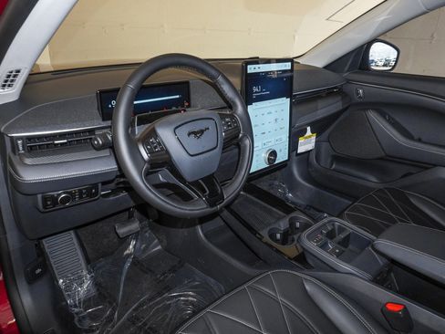 New 2025 Ford Mustang Mach-E Select image 21