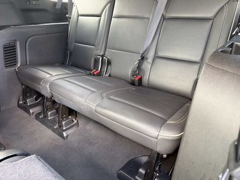 Used 2023 Chevrolet Suburban Premier AWD/4WD image 17
