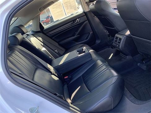 Used 2022 Honda Accord Touring image 12