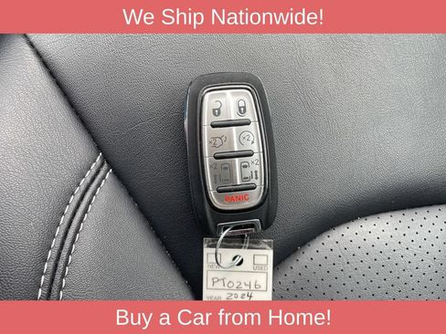 Used 2024 Chrysler Pacifica Touring-L FWD image 31