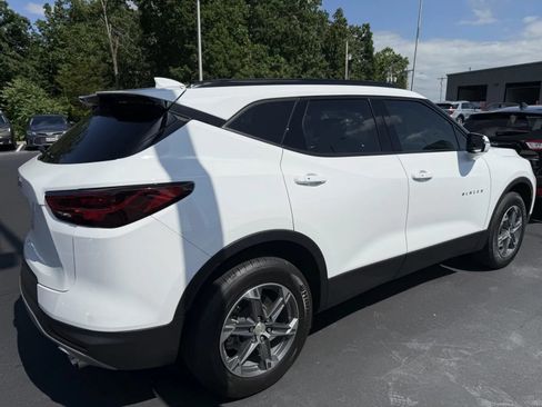 Used 2023 Chevrolet Blazer LT FWD image 4