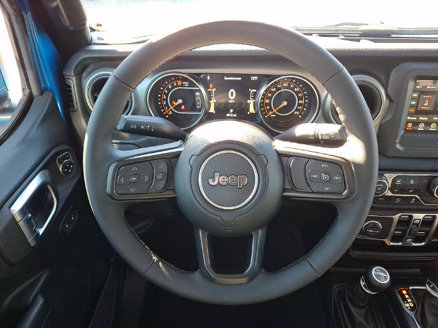Used 2023 Jeep Gladiator Sport AWD/4WD image 19