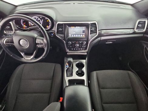 Used 2019 Jeep Grand Cherokee Laredo AWD/4WD image 15