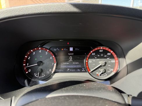 Used 2024 Nissan Frontier PRO-4X w/ Pro Premium Package AWD/4WD image 17