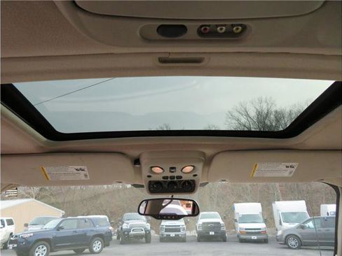 Used 2006 Chevrolet Tahoe Z71 w/ Z71 Preferred Equipment Group image 3