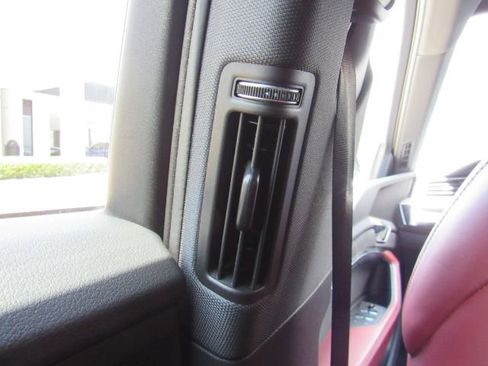 Used 2023 Audi e-tron S Premium Plus w/ Black Optic Package image 34