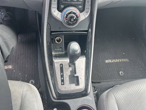 Used 2013 Hyundai Elantra GLS w/ Preferred Pkg FWD image 20