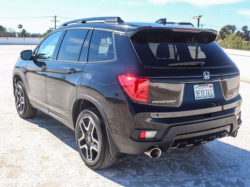 Used 2023 Honda Passport Elite image 4