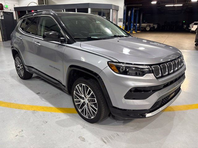 Used 2022 Jeep Compass Limited w/ Elite Group AWD/4WD image 8