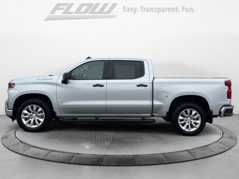 Used 2020 Chevrolet Silverado 1500 Custom w/ Custom Value Package image 5