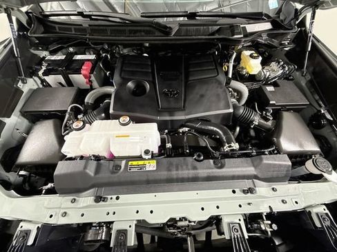 Certified 2026 Toyota Tundra Limited AWD/4WD image 32