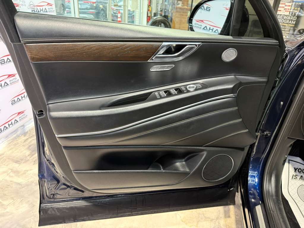 Used 2024 Genesis GV80 2.5T AWD/4WD image 31