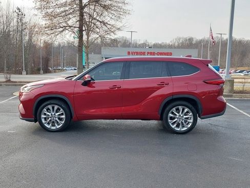 Used 2022 Toyota Highlander Limited image 10
