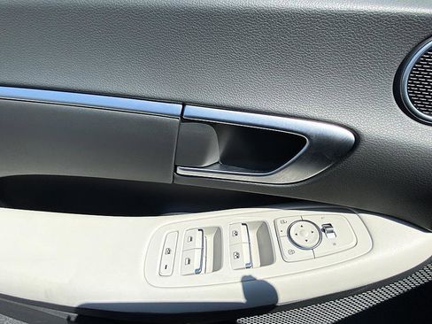 Used 2024 Hyundai Sonata SEL w/ Convenience Package FWD image 10