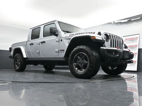 Used 2023 Jeep Gladiator Rubicon w/ Cold Weather Group image 32