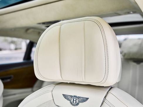 Used 2021 Bentley Flying Spur V8 AWD/4WD image 46