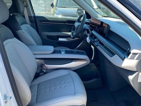 New 2026 Kia EV9 Wind image 26