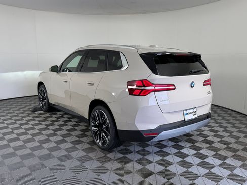 Used 2026 BMW X3 xDrive30i w/ Premium Package AWD/4WD image 3