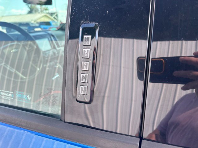 Used 2017 Ford F150 Lariat AWD/4WD image 10