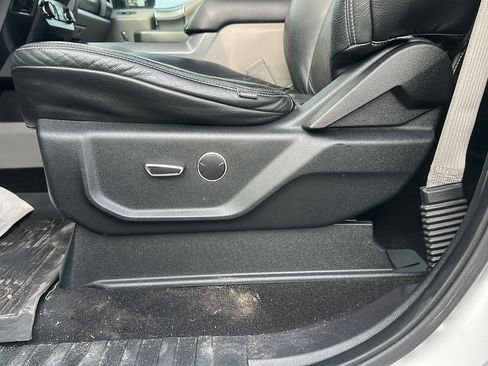 Used 2019 Ford F250 XLT w/ XLT Premium Package AWD/4WD image 10
