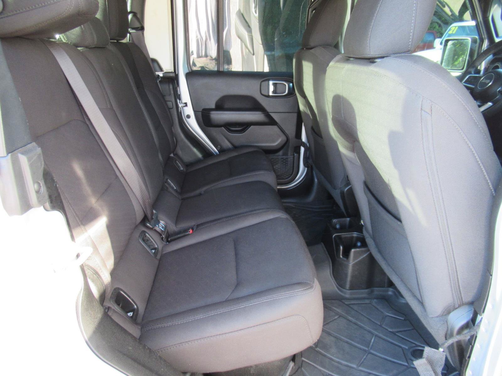 Used 2023 Jeep Gladiator Overland AWD/4WD image 33