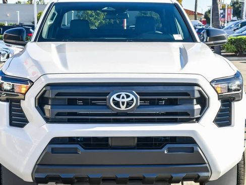 Certified 2025 Toyota Tacoma SR image 5