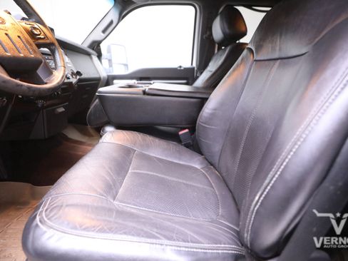 Used 2013 Ford F250 Lariat w/ Lariat Interior Pkg image 10