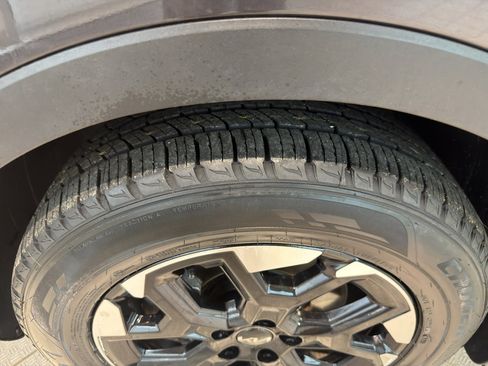 Certified 2025 Kia Sorento S FWD image 12