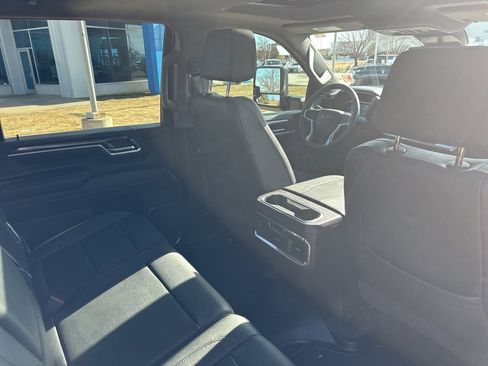 Used 2024 Chevrolet Silverado 2500 LTZ w/ LTZ Plus Package image 21