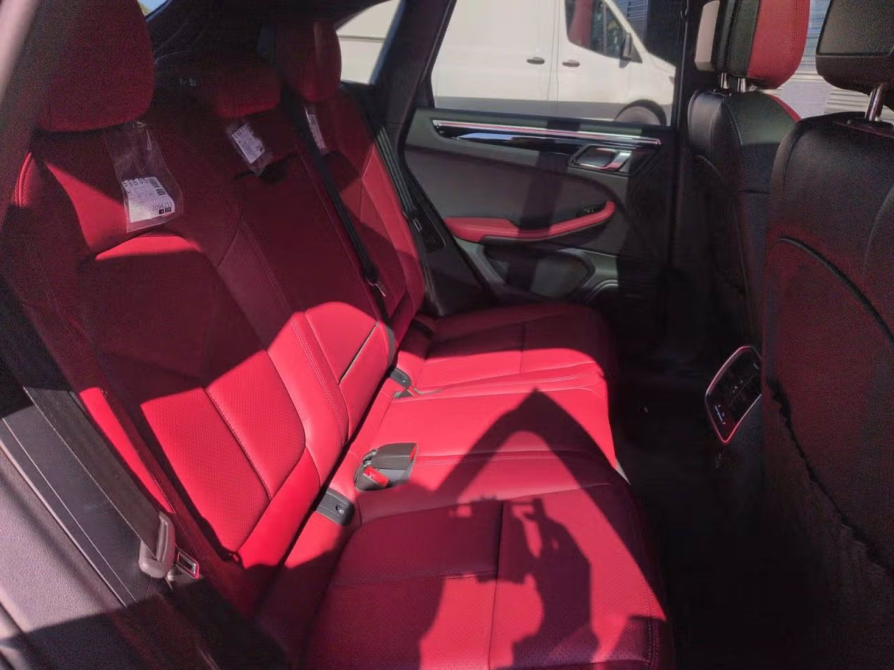 Certified 2026 Porsche Macan AWD/4WD image 21