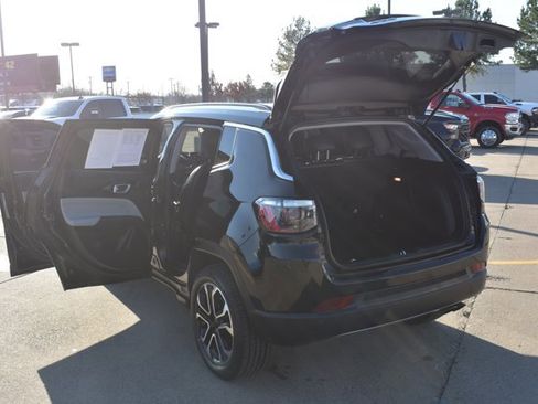 Used 2022 Jeep Compass Limited w/ Sun and Sound Group image 18