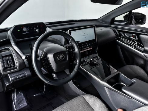 Used 2024 Toyota bZ4X XLE w/ Weather Package image 17