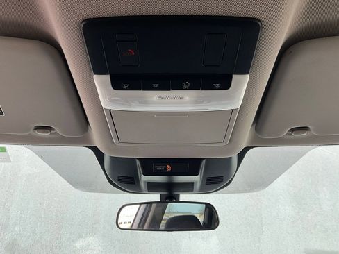 Used 2025 Nissan Rogue SV image 16