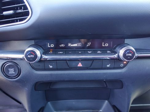 Certified 2025 MAZDA CX-30 AWD 2.5 S w/ Preferred Package image 22