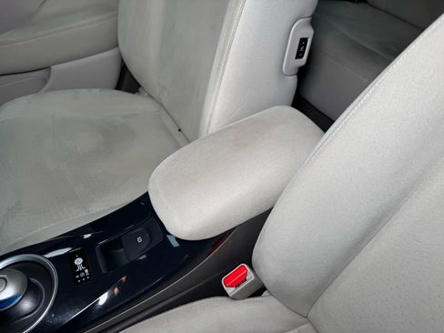 Used 2012 Nissan Leaf SV image 34