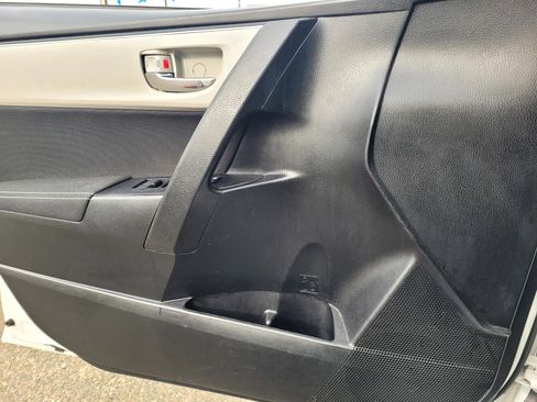 Used 2019 Toyota Corolla LE image 17