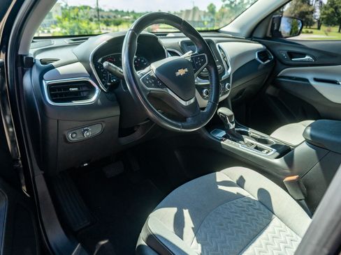 Used 2022 Chevrolet Equinox LT FWD image 11