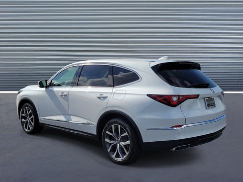 Used 2023 Acura MDX SH-AWD w/ Technology Package image 4