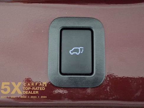 Certified 2018 Toyota Highlander XLE image 35