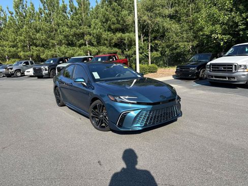 Certified 2025 Toyota Camry XSE FWD image 4
