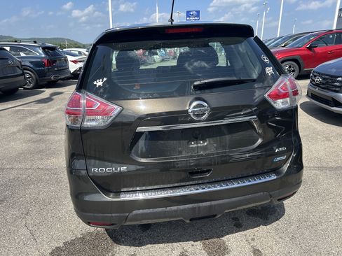 Used 2014 Nissan Rogue S AWD/4WD image 5